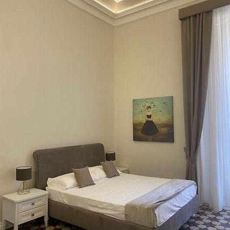 Domus Iole Appartamento Nel Centro Storico CTA Exterior foto